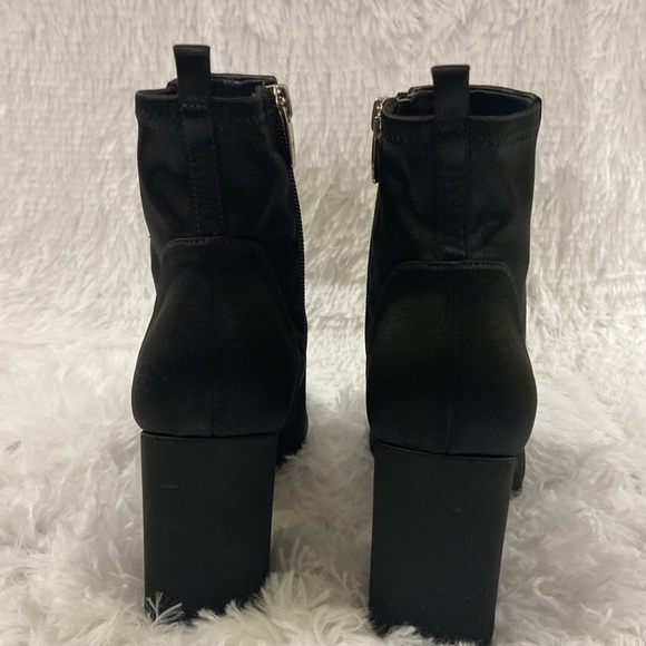 MARC FISHER BLACK SATIN JANIE WOMEN ANKLE BOOTS. SIZE-7 1/2. M. - Picture 2 of 9